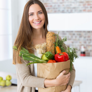 O que muda na nutrição da mulher 40+